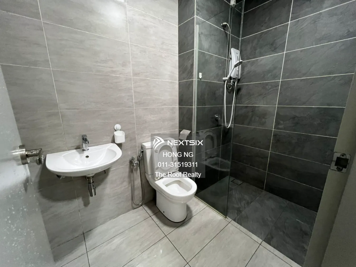 Serviced Residence For Sale in Glenmarie Selangor - Image 5
