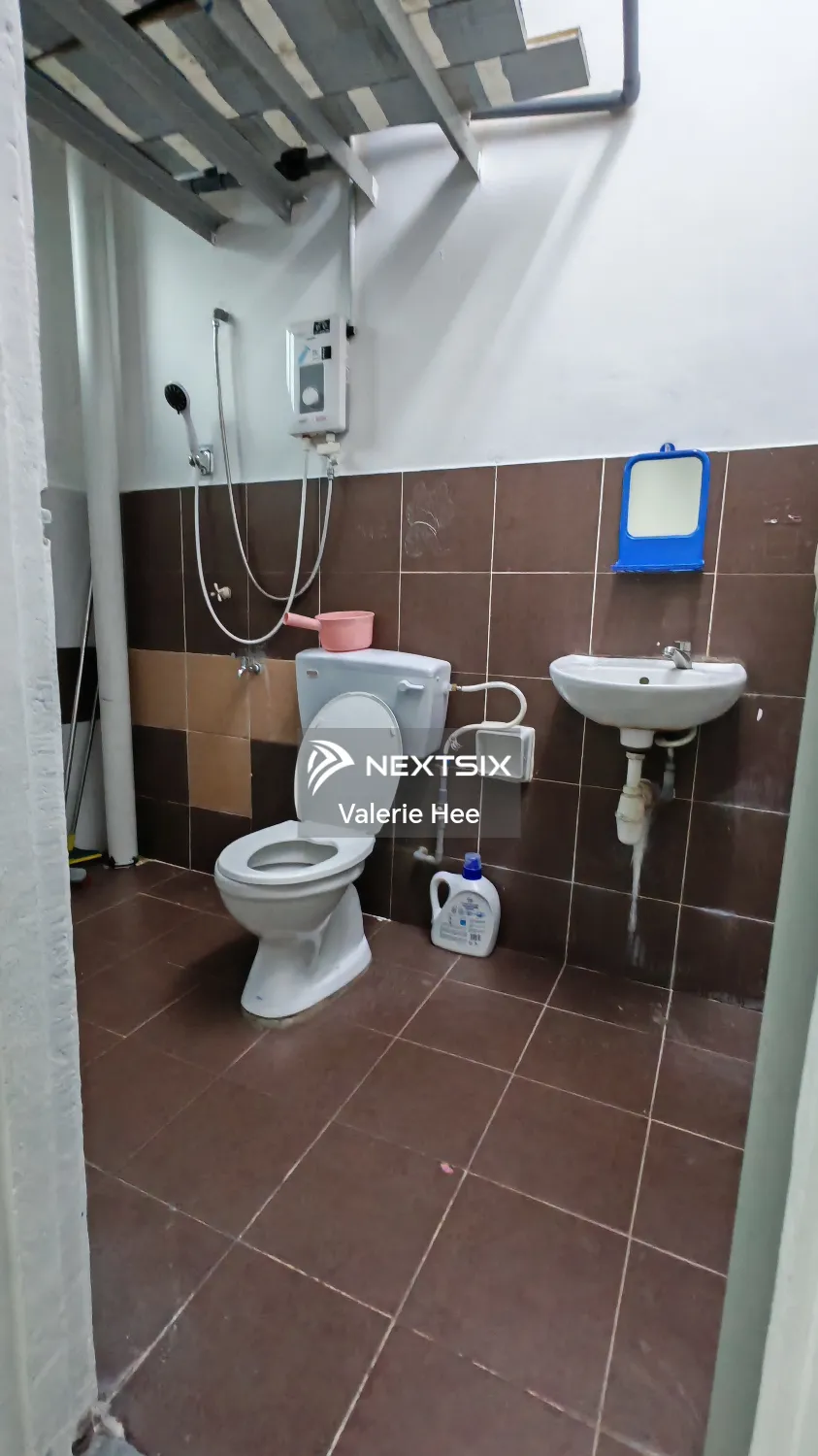 Shop For Rent in Ulu Tiram Johor - Image 7