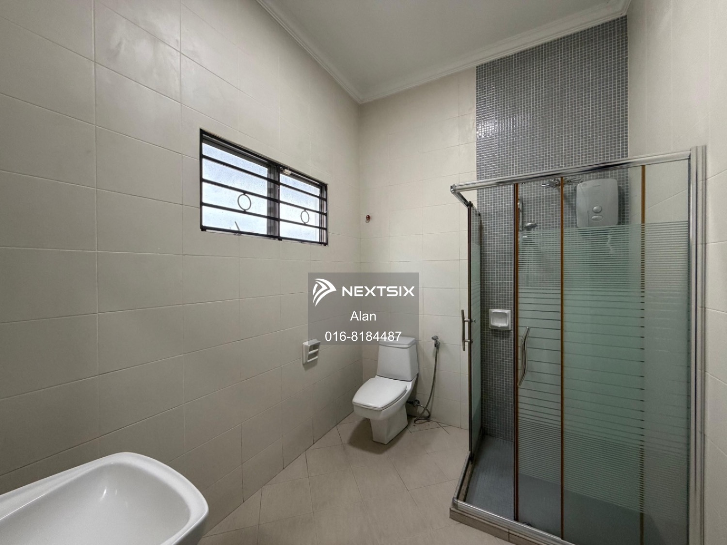 Bungalow For Sale in Likas Sabah - Image 7
