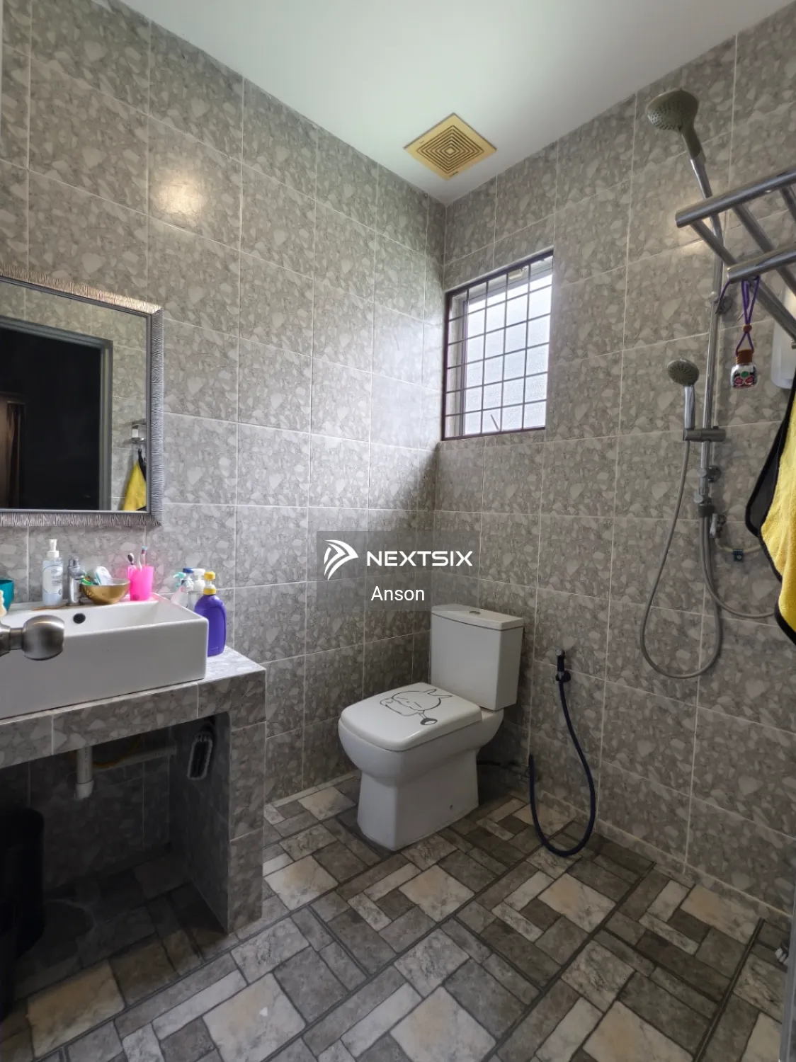 Semi-detached House For Sale in Kuching Sarawak - Image 9