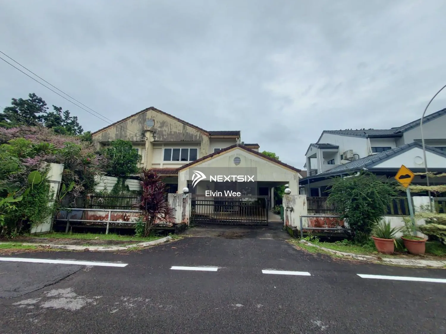 Semi-detached House For Sale in Kuching Sarawak