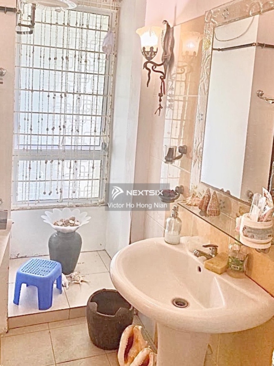 Bungalow For Sale in Kuching Sarawak - Image 7