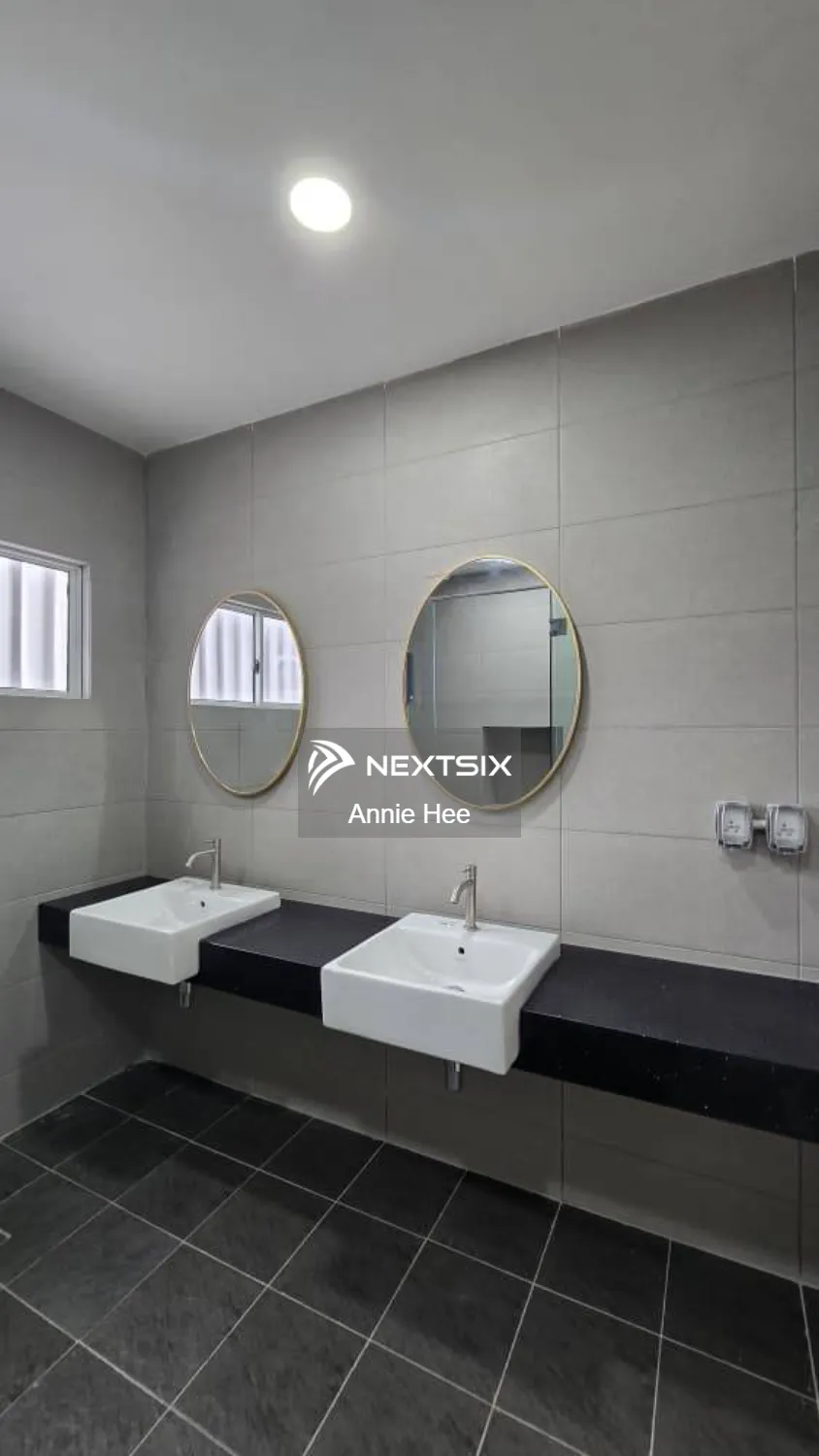 Semi-detached House For Rent in Penampang Sabah - Image 8