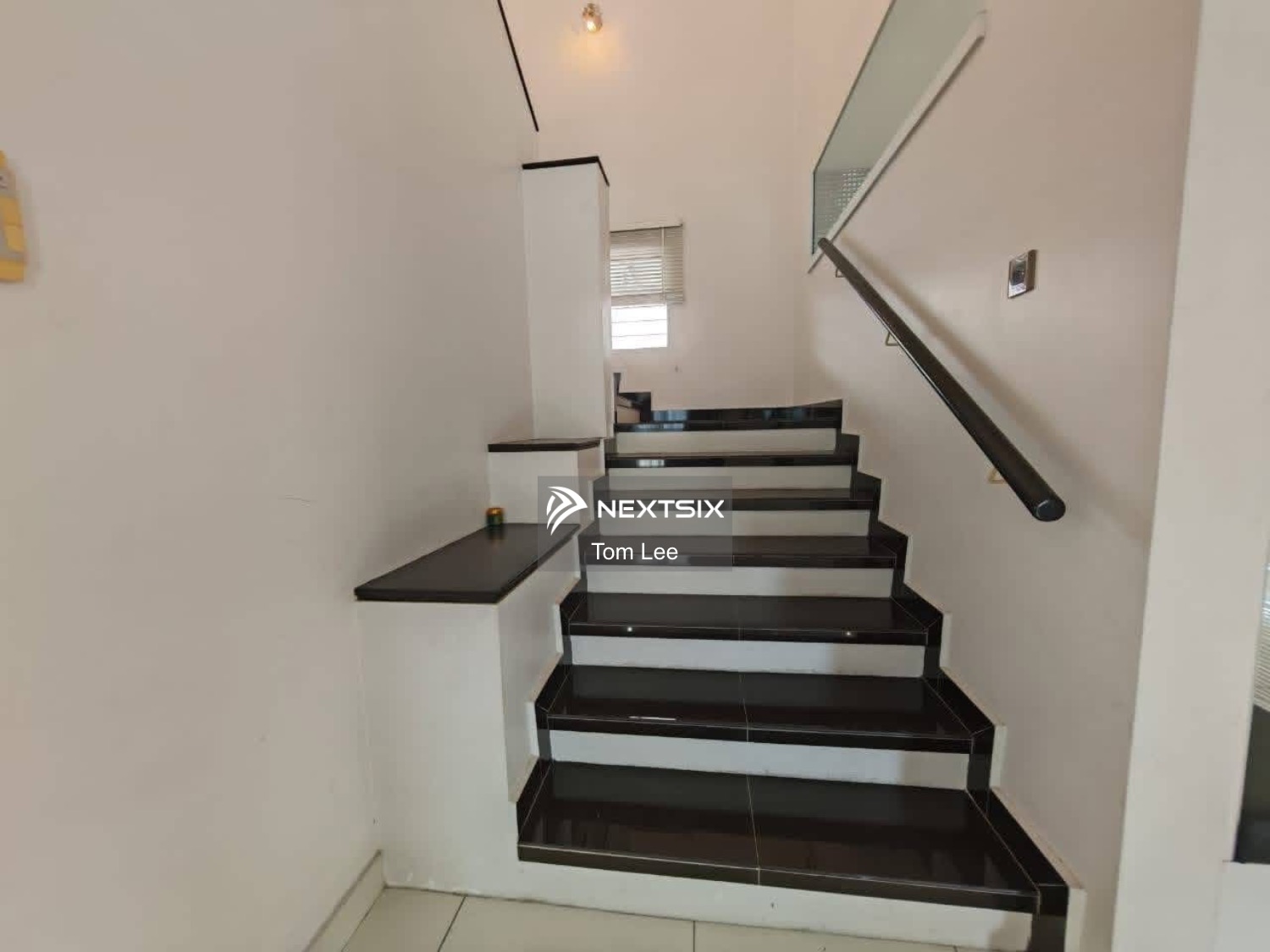 Bungalow For Sale in Bandar Botanic Selangor - Image 10