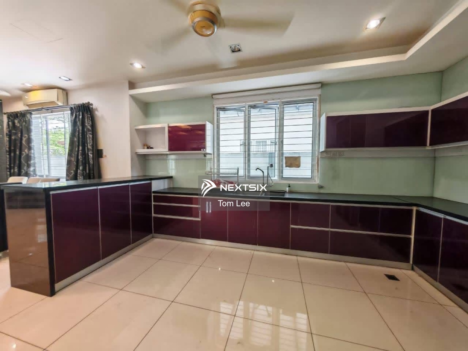 Bungalow For Sale in Bandar Botanic Selangor - Image 5
