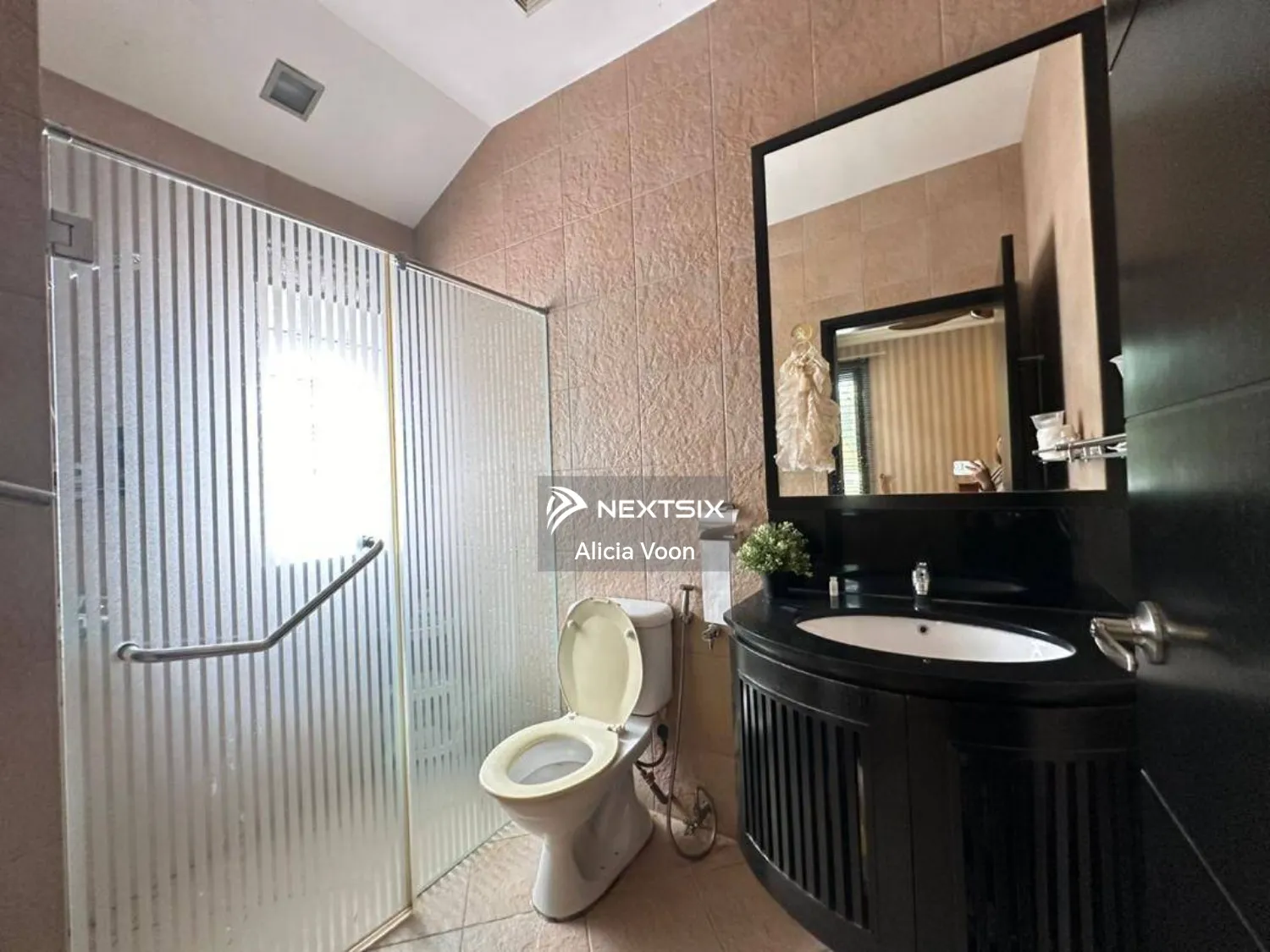 Semi-detached House For Sale in Tebrau Johor - Image 16