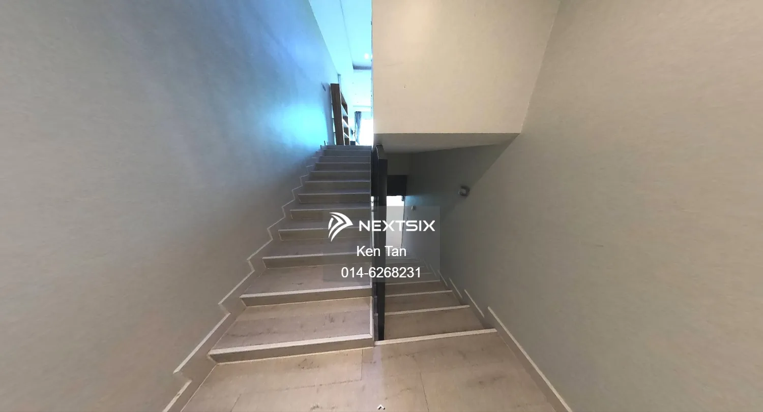 Townhouse For Sale in Serdang Selangor - Image 11