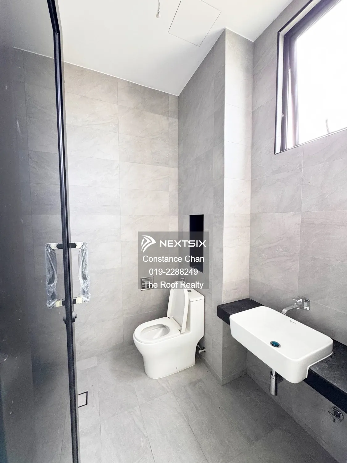 Semi-detached House For Rent in Setia Tropika Johor - Image 8