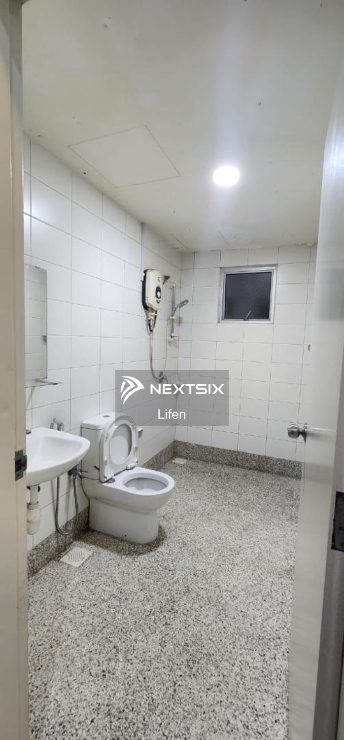 Serviced Residence For Sale in Tampoi Johor - Image 7