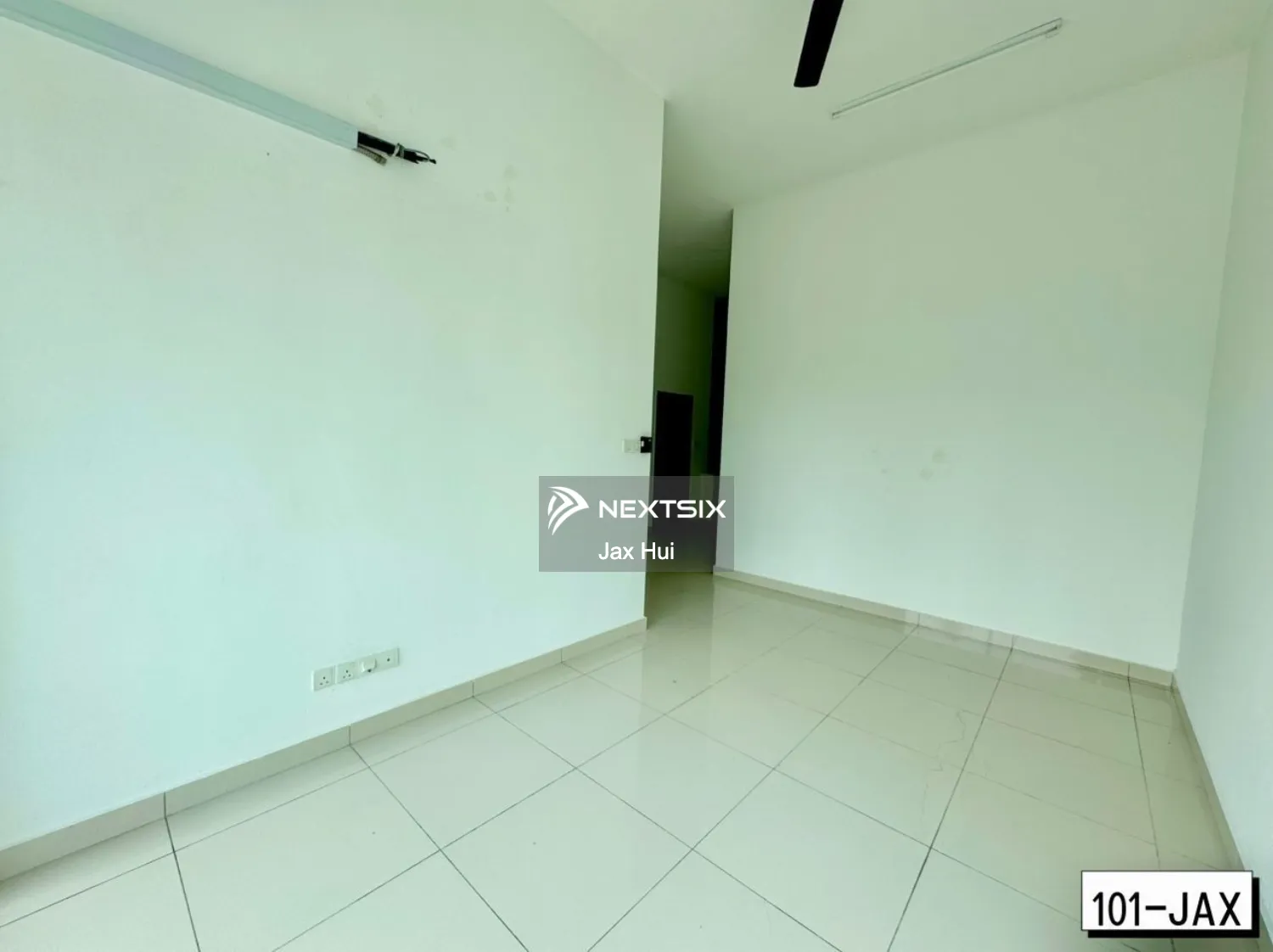 Semi-detached House For Sale in Klang Selangor - Image 8