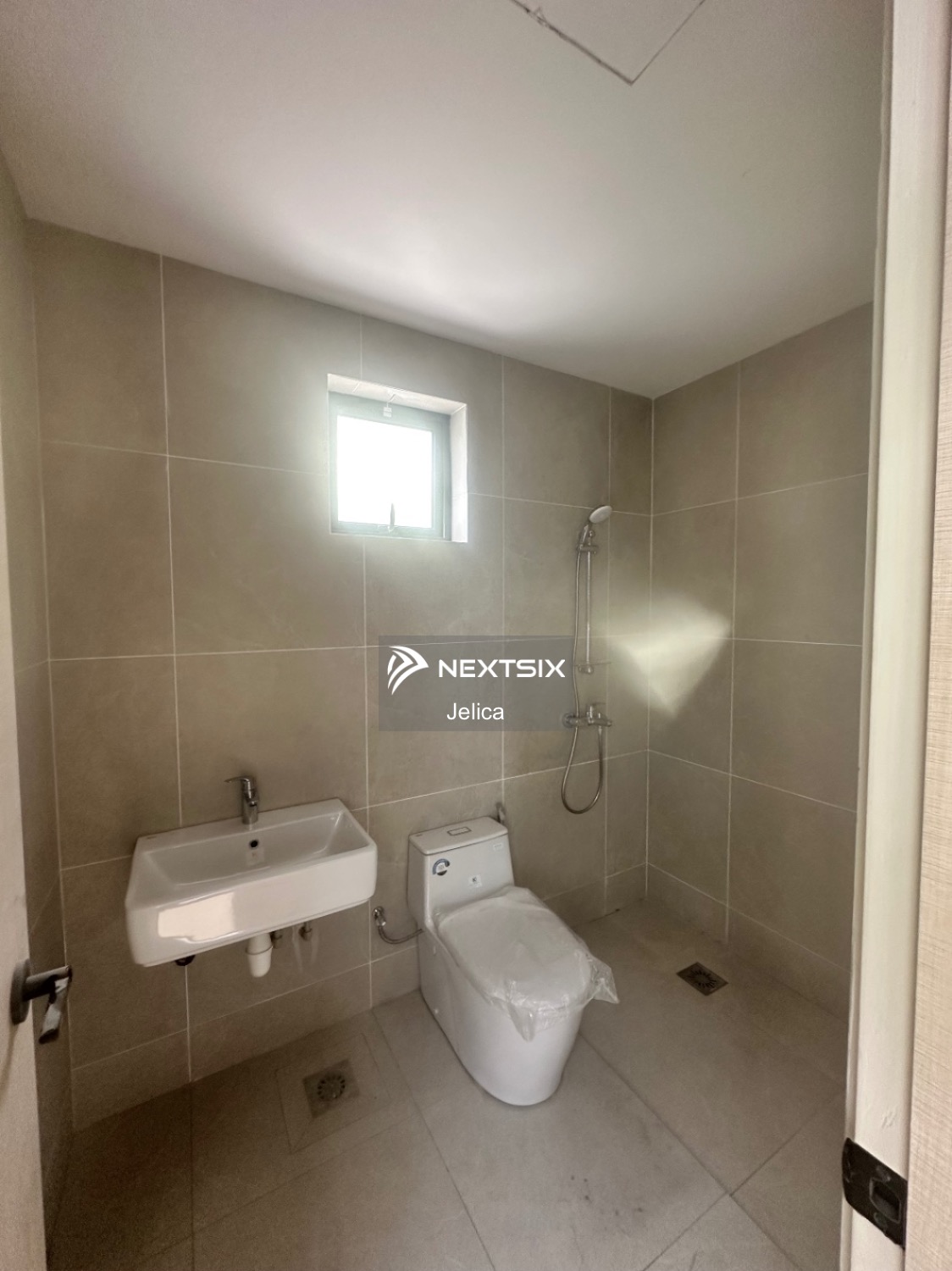 Semi-detached House For Sale in Kota Kinabalu Sabah - Image 9