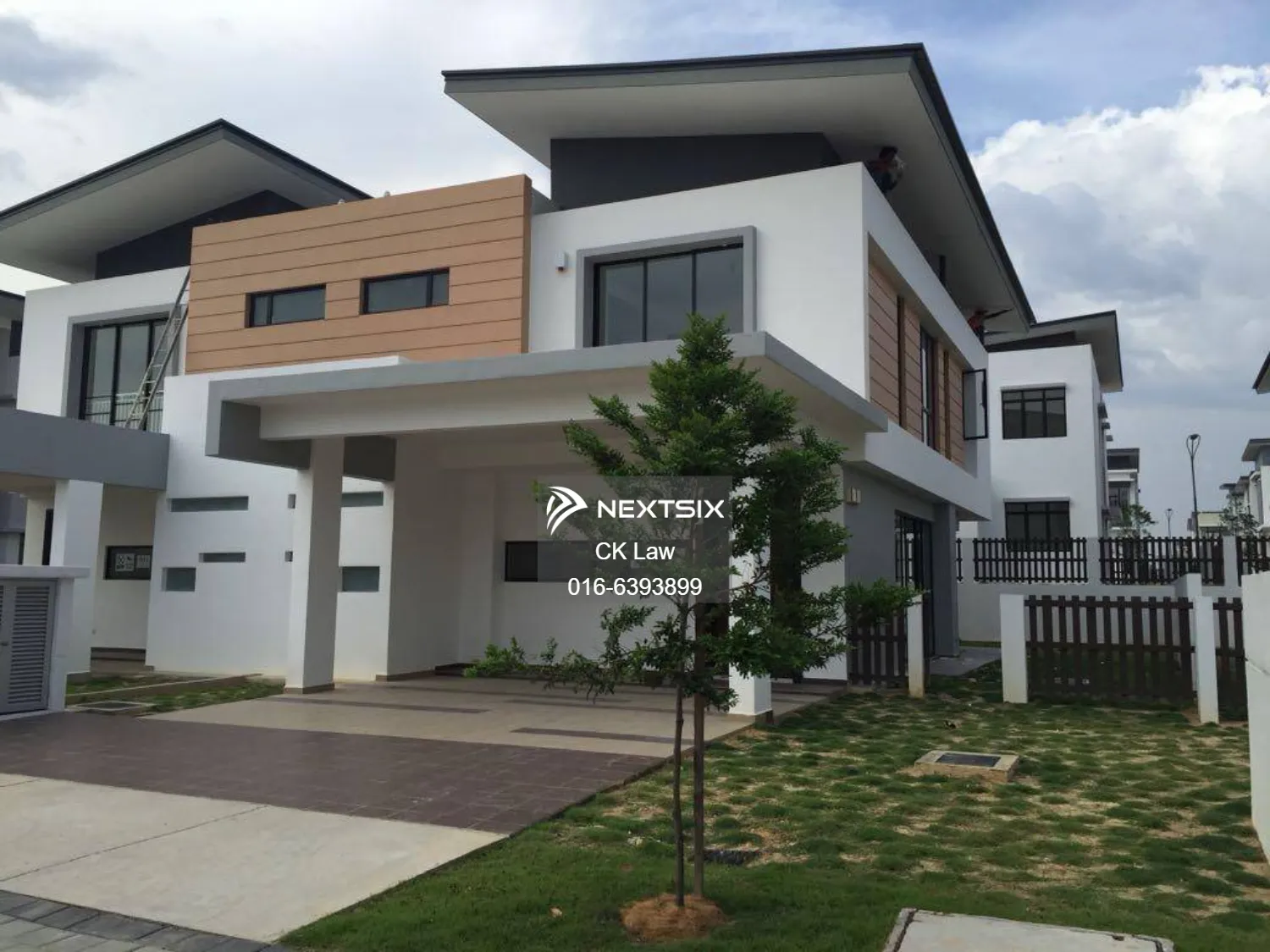 Semi-detached House For Sale in Semenyih Selangor