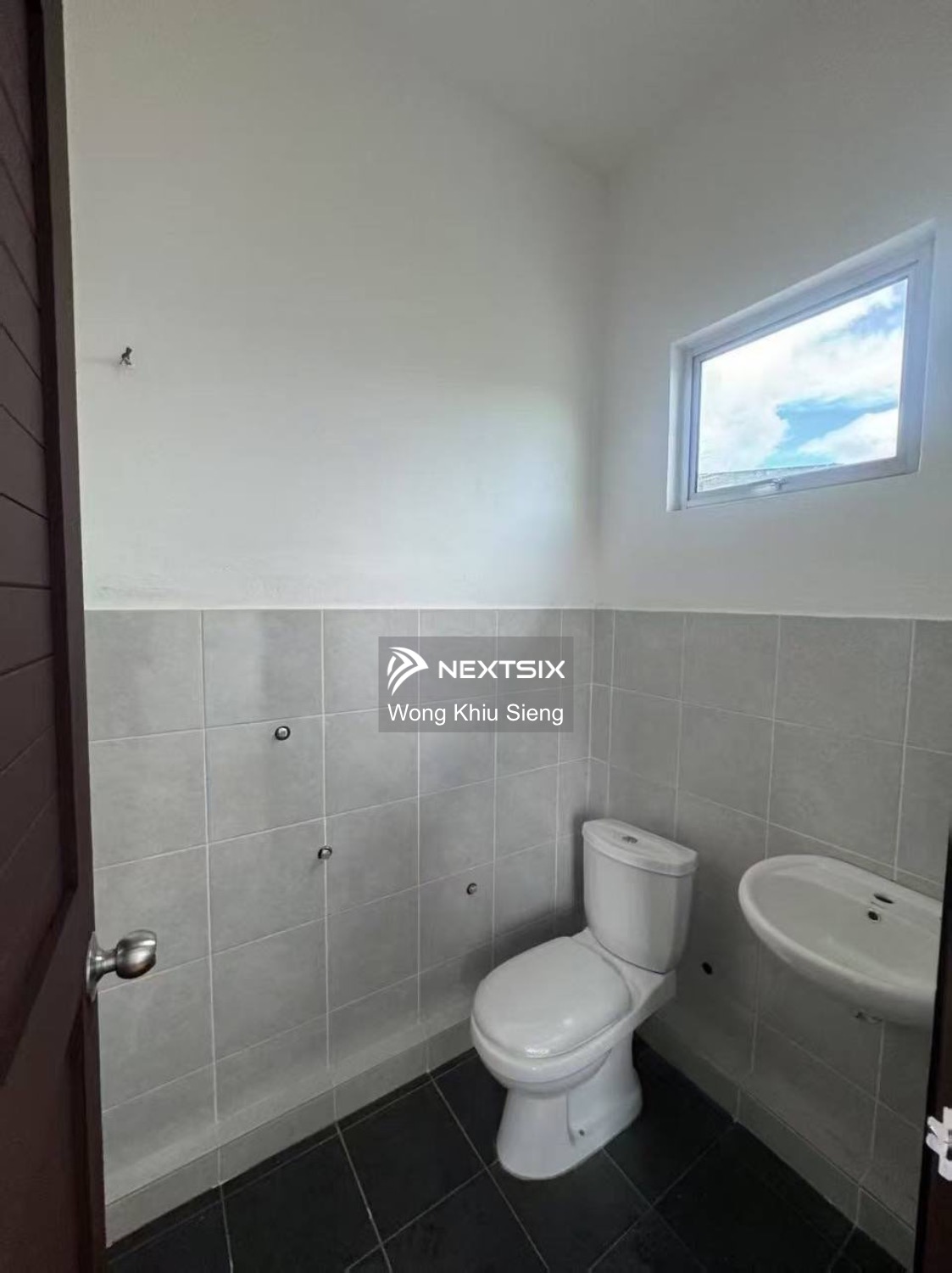 Semi-detached House For Sale in Sibu Sarawak - Image 9