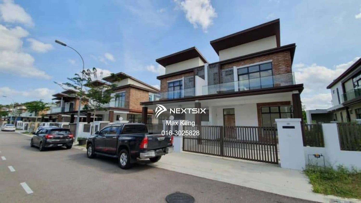 Semi-detached House For Sale in Ulu Tiram Johor