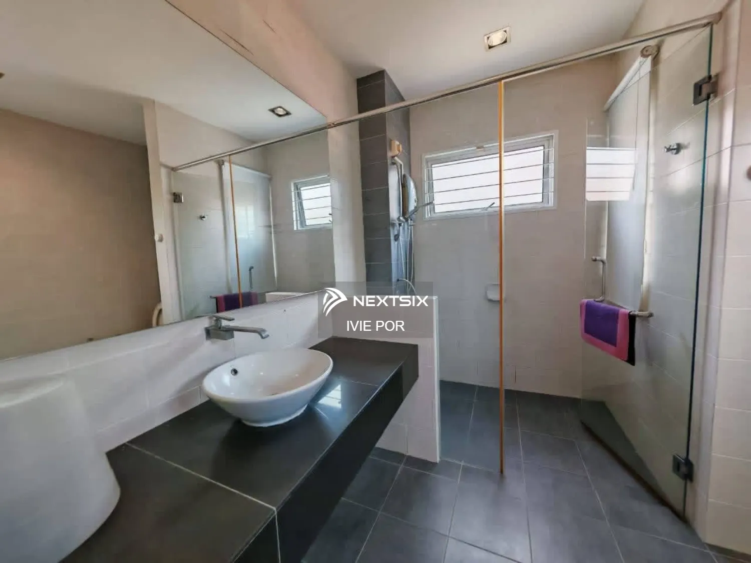 Bungalow For Sale in Bandar Botanic Selangor - Image 10