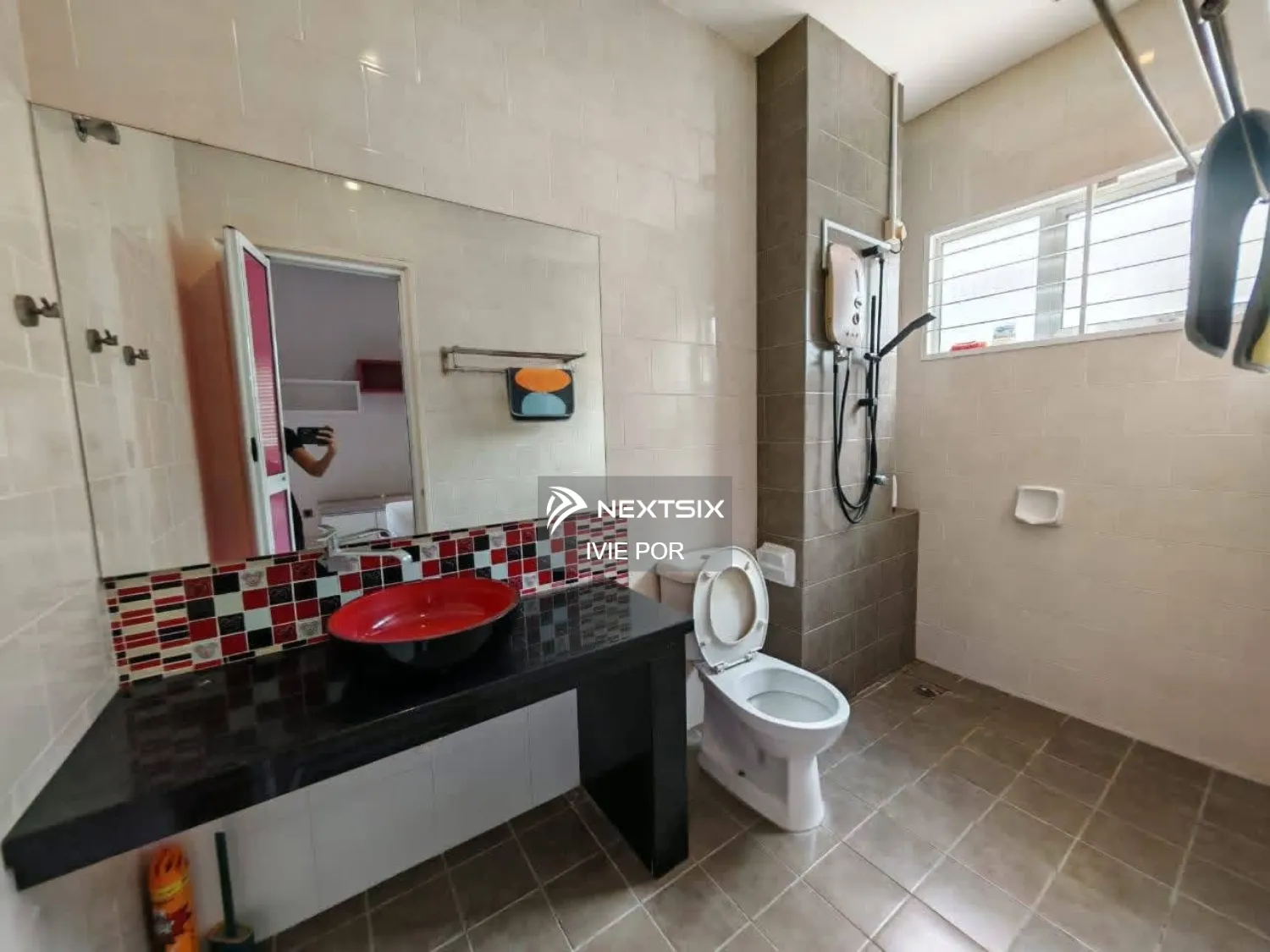 Bungalow For Sale in Bandar Botanic Selangor - Image 11