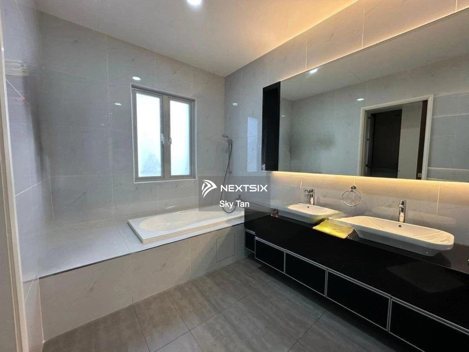 Semi-detached House For Sale in Johor Bahru Johor - Image 11