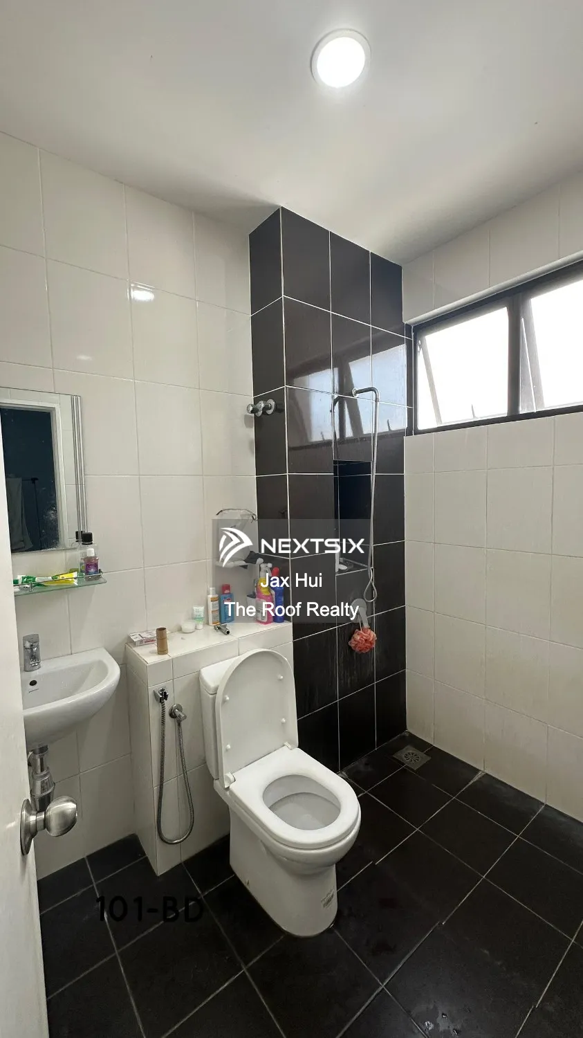 Semi-detached House For Sale in Setia Alam Selangor - Image 11