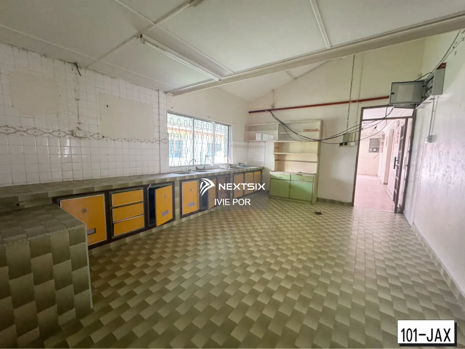 Bungalow For Sale in Klang Selangor - Image 9