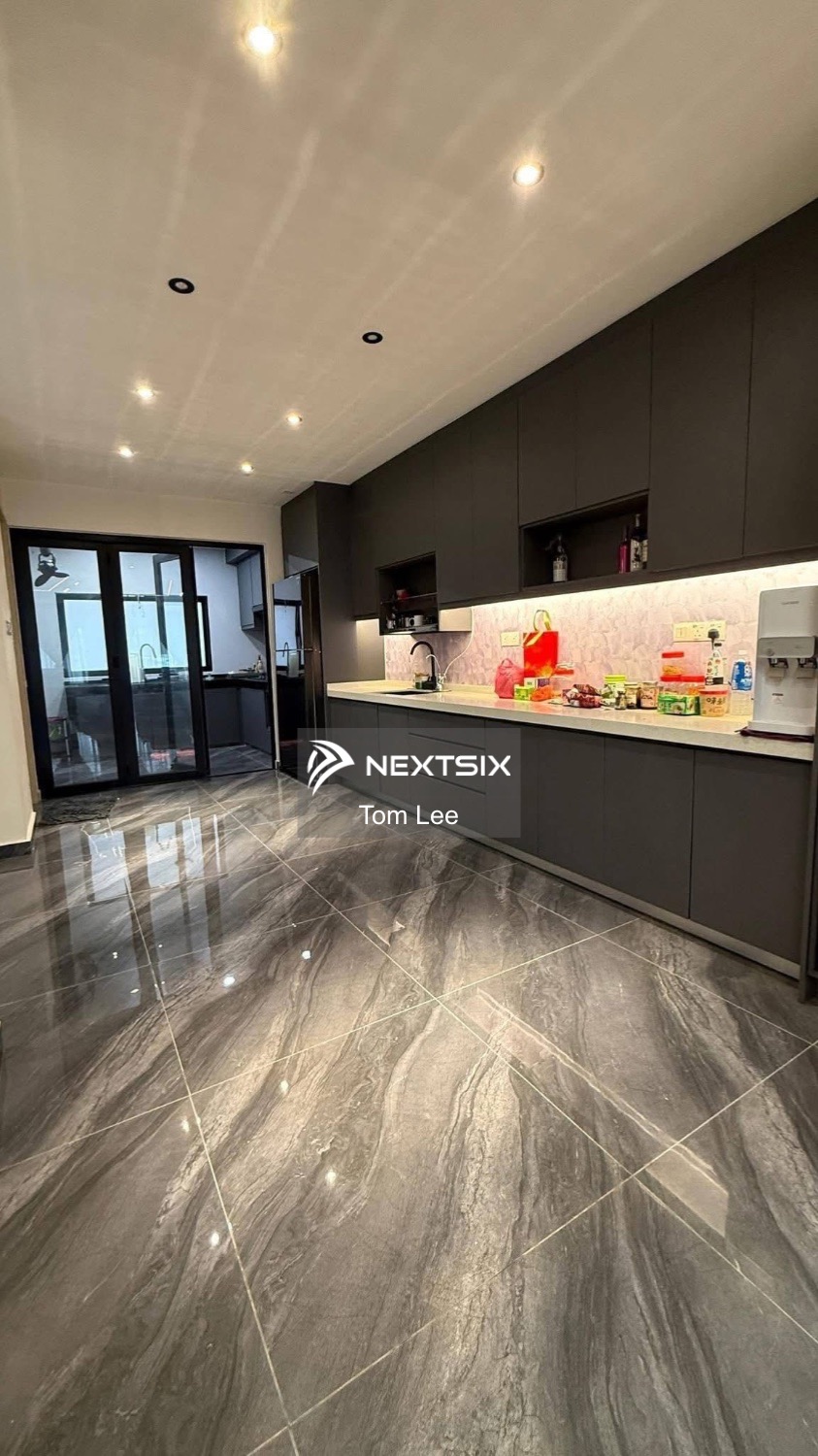 3-sty Terrace/Link House For Sale in Bandar Botanic Selangor - Image 7