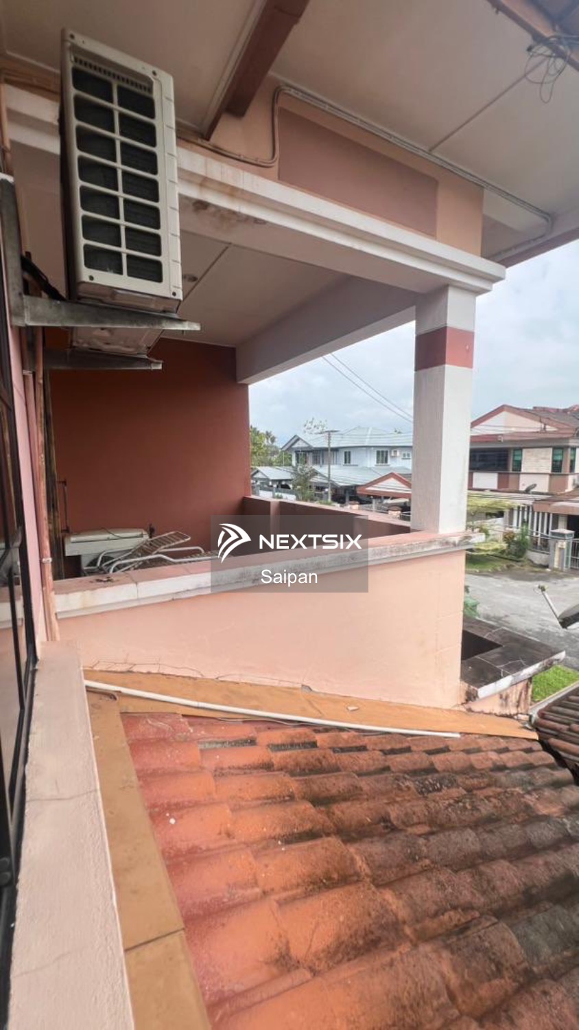 2.5-sty Terrace/Link House For Sale in Kuching Sarawak - Image 3