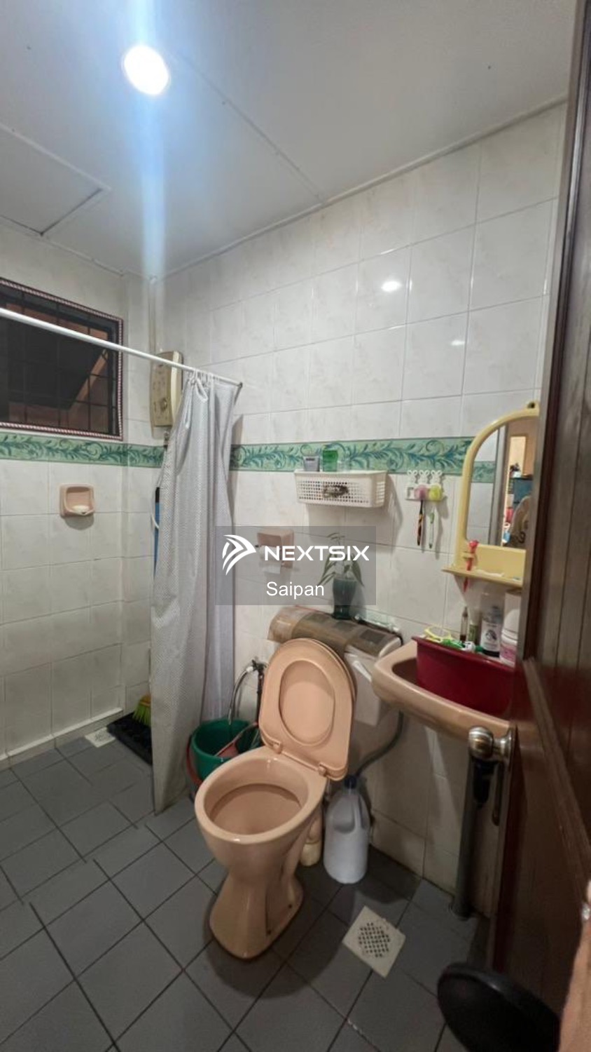 2.5-sty Terrace/Link House For Sale in Kuching Sarawak - Image 6