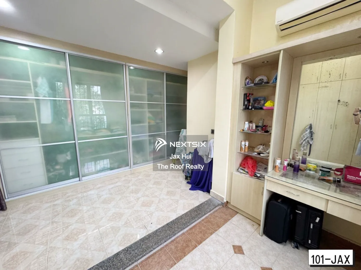 Semi-detached House For Sale in Kota Kemuning Selangor - Image 15