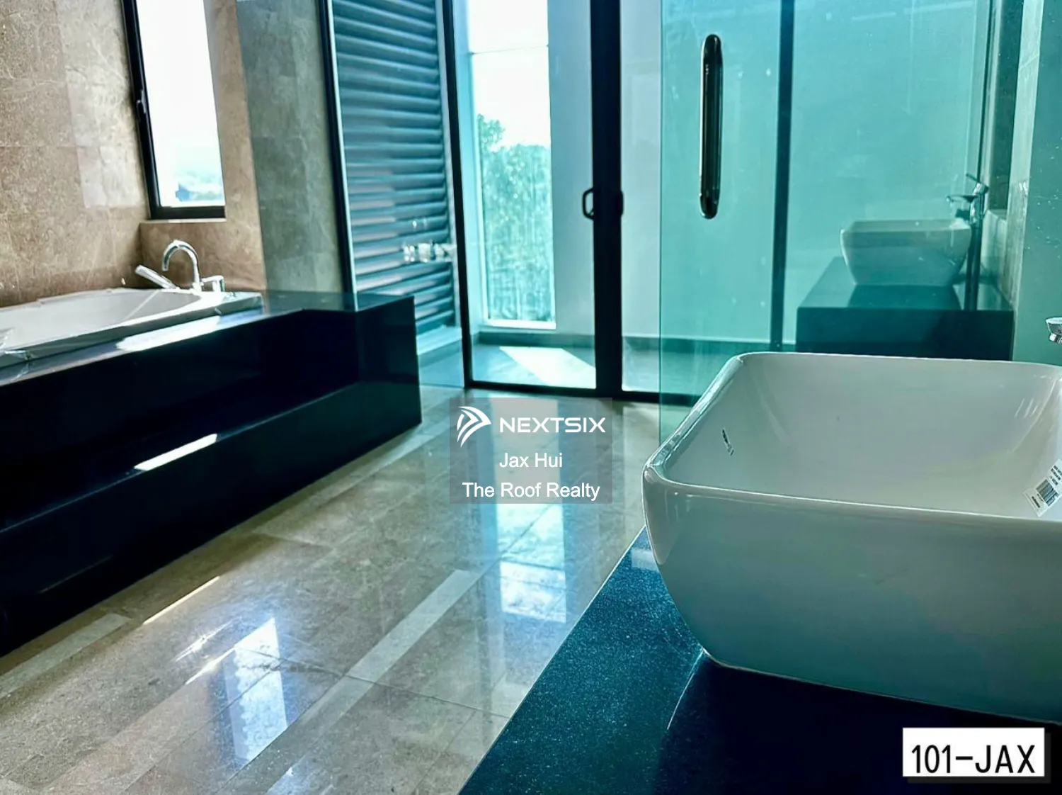 3-sty Superlink House For Sale in Setia Alam Selangor - Image 9