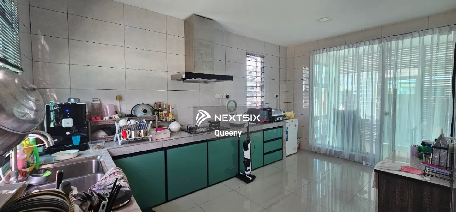 Semi-detached House For Sale in Kuching Sarawak - Image 5