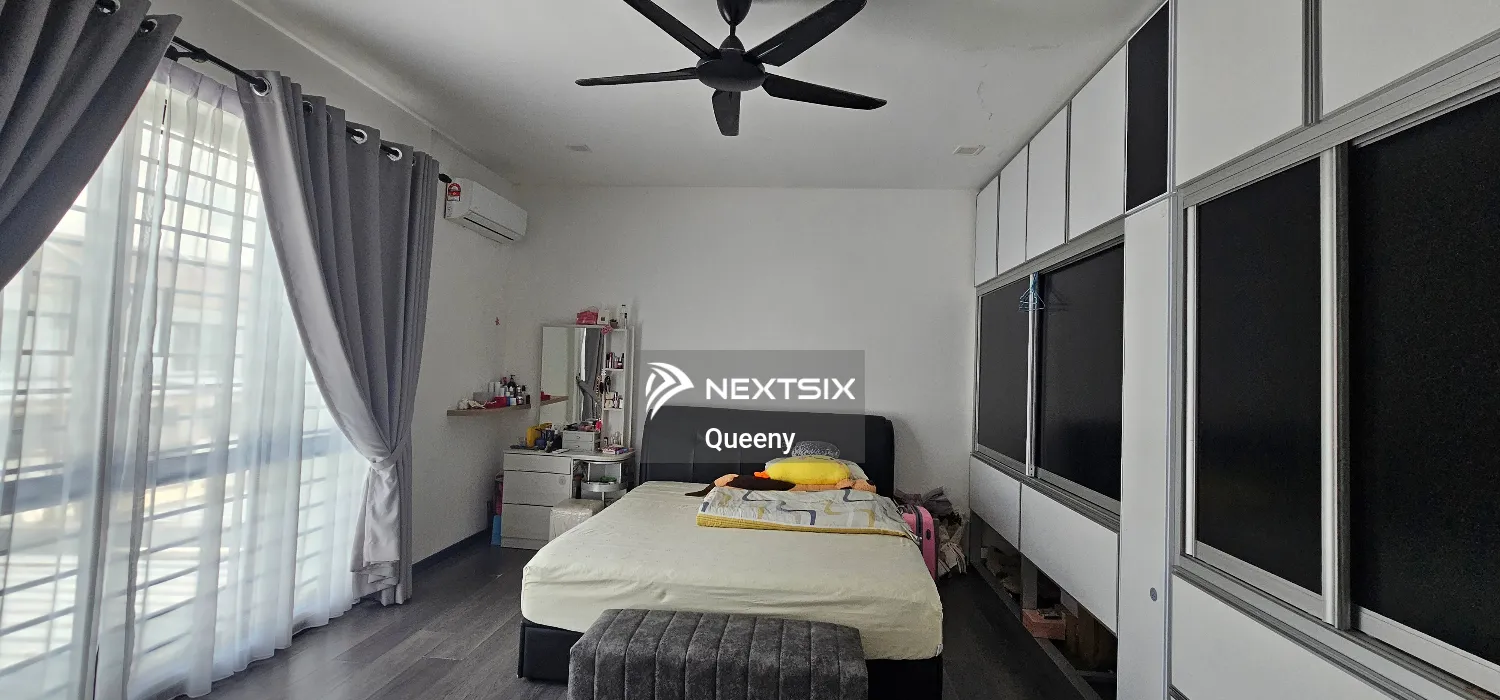 Semi-detached House For Sale in Kuching Sarawak - Image 9