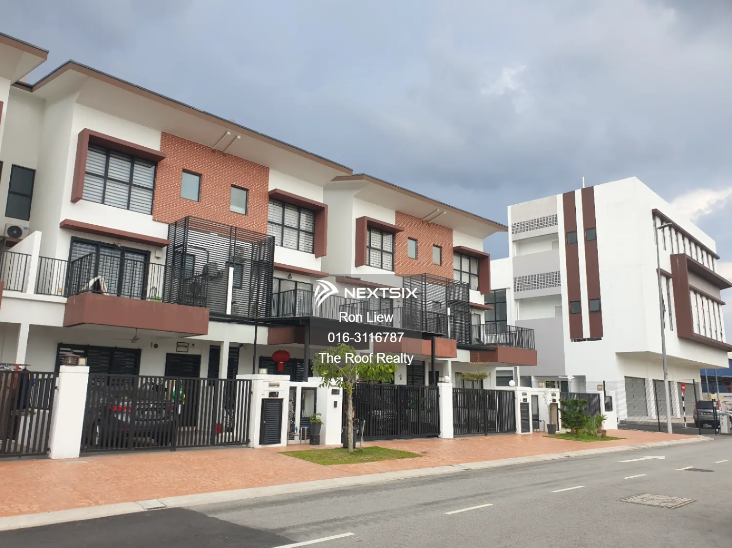 3-sty Terrace/Link House For Sale in Puchong Selangor