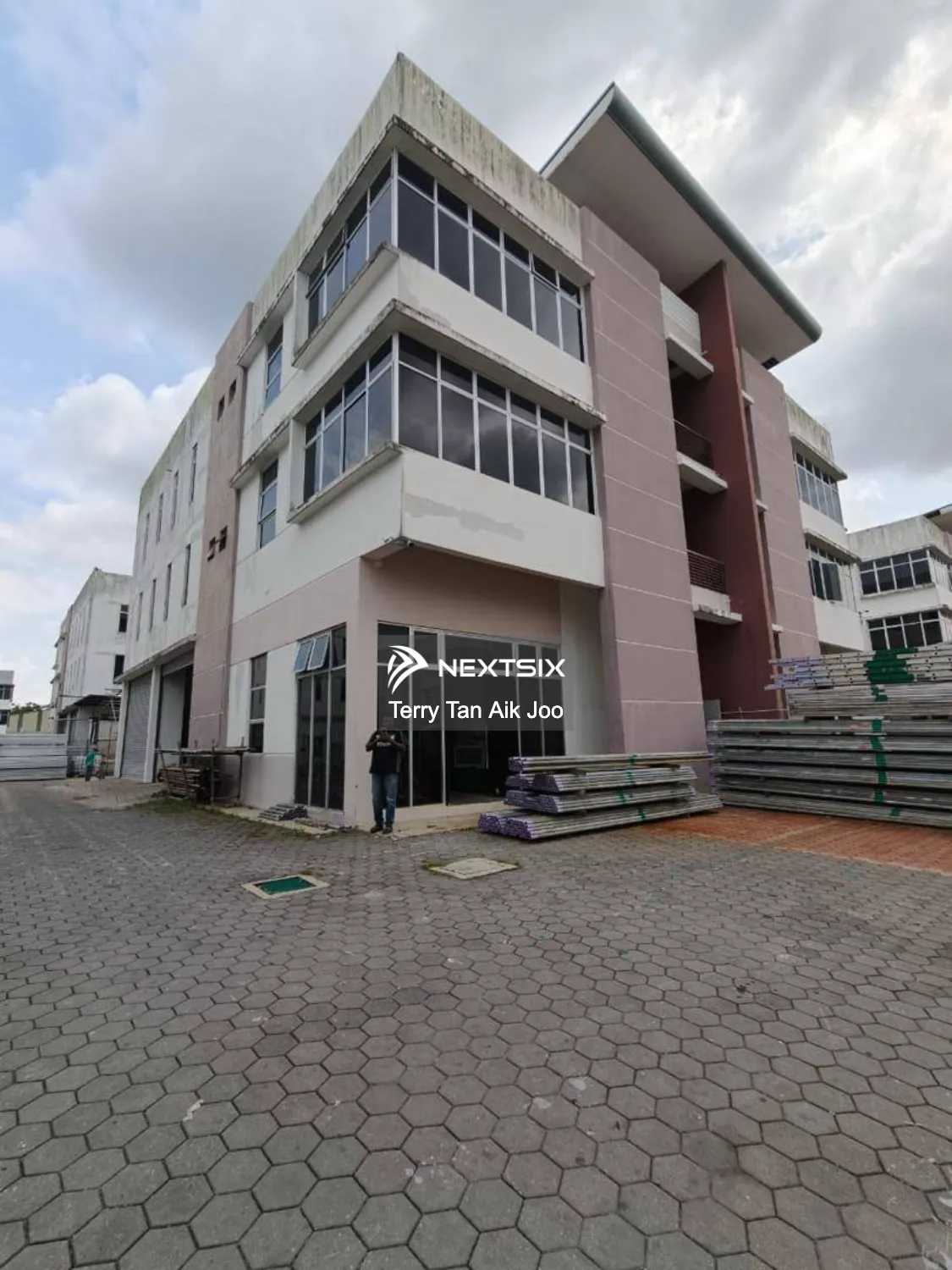 Semi-D Factory For Sale in Gelang Patah Johor - Image 10