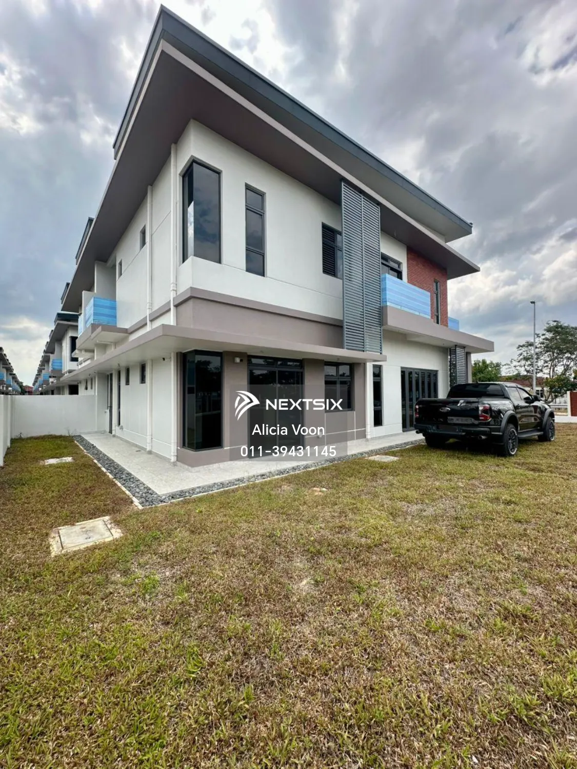 Semi-detached House For Sale in Johor Bahru Johor - Image 2