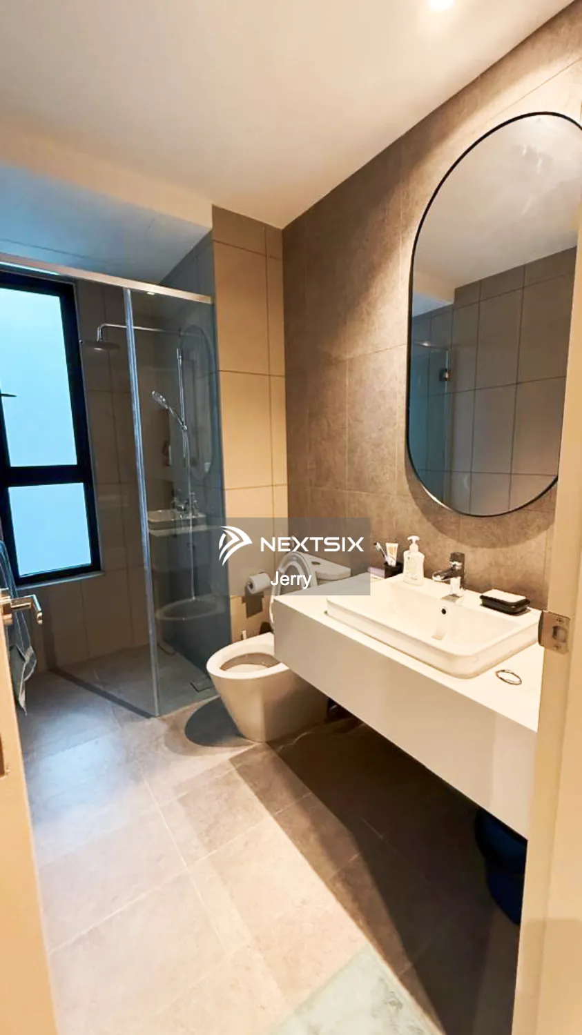 Condominium For Rent in Georgetown Penang - Image 5