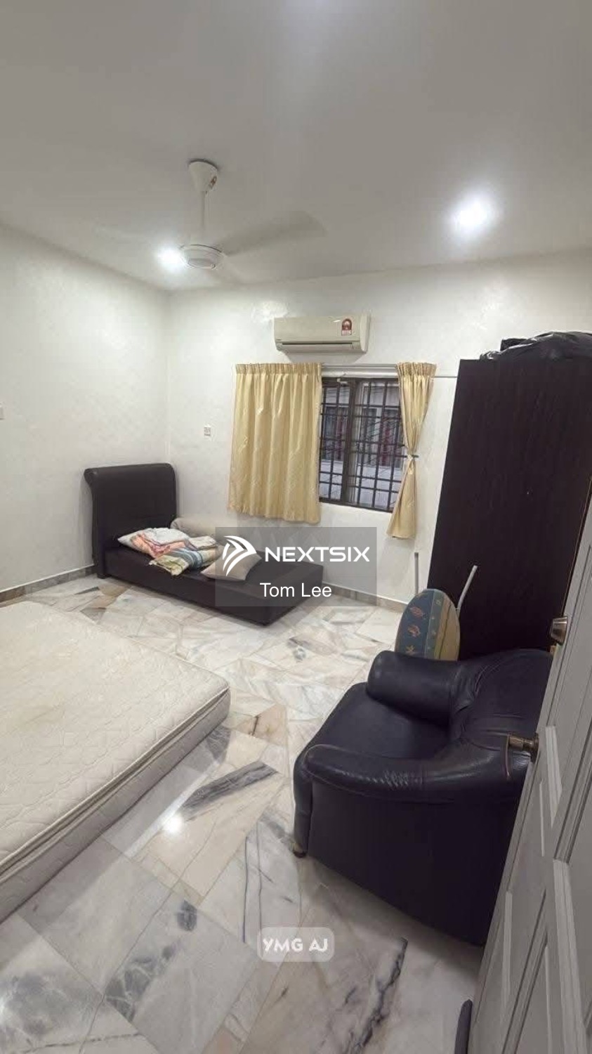 2-sty Terrace/Link House For Sale in Klang Selangor - Image 5
