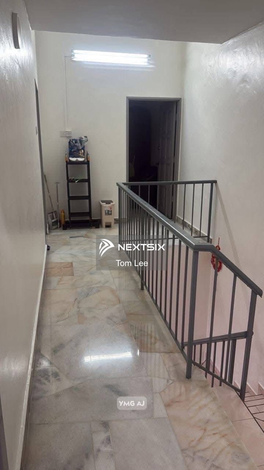 2-sty Terrace/Link House For Sale in Klang Selangor - Image 6