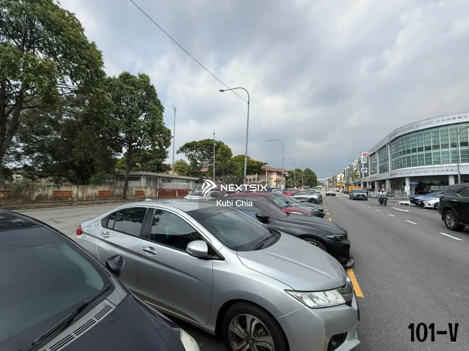 Shop For Rent in Bandar Bukit Tinggi Selangor - Image 2