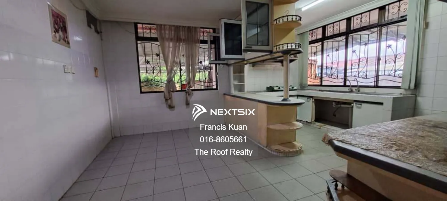 Bungalow For Rent in Kuching Sarawak - Image 11