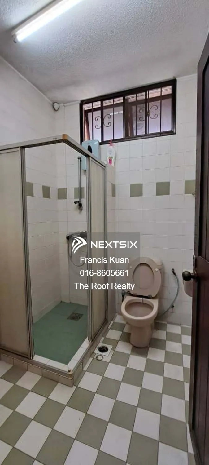 Bungalow For Rent in Kuching Sarawak - Image 9