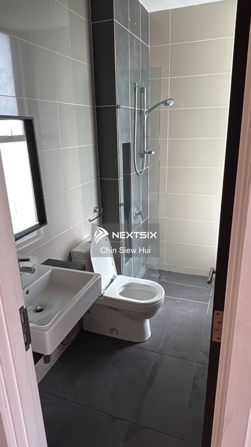 Semi-detached House For Sale in Gelang Patah Johor - Image 14