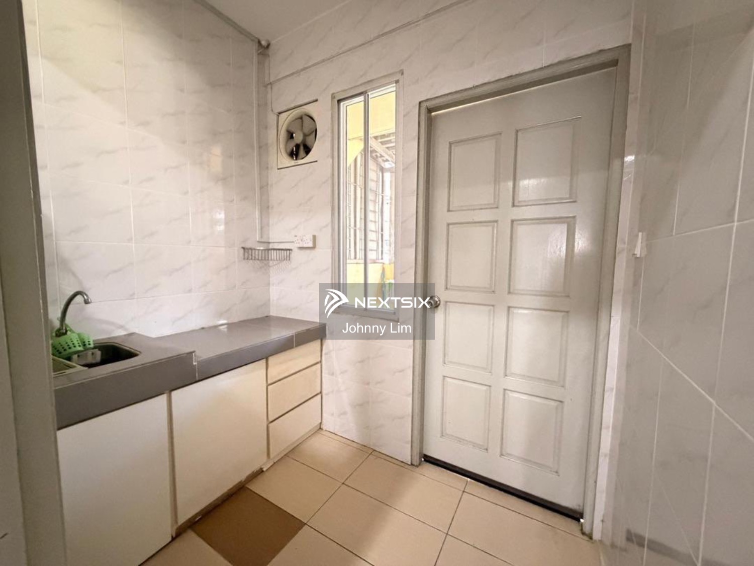 1.5-sty Terrace/Link House For Sale in Kuching Sarawak - Image 5