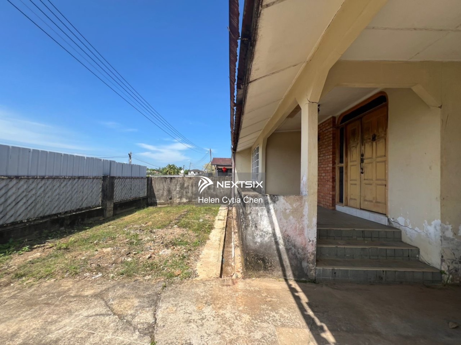 Semi-detached House For Sale in Kuching Sarawak - Image 5