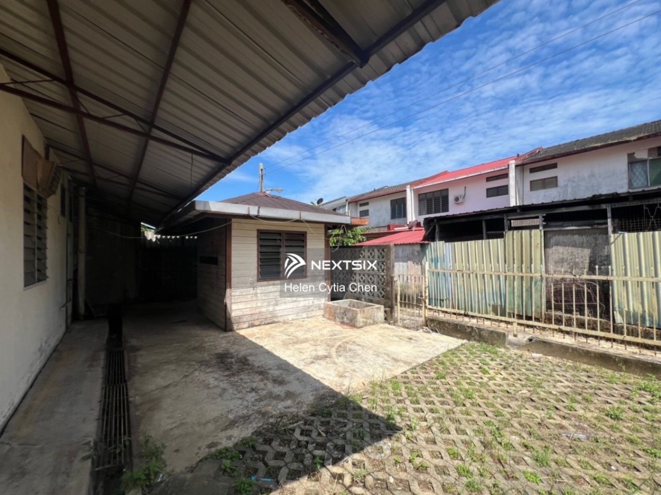 Semi-detached House For Sale in Kuching Sarawak - Image 6