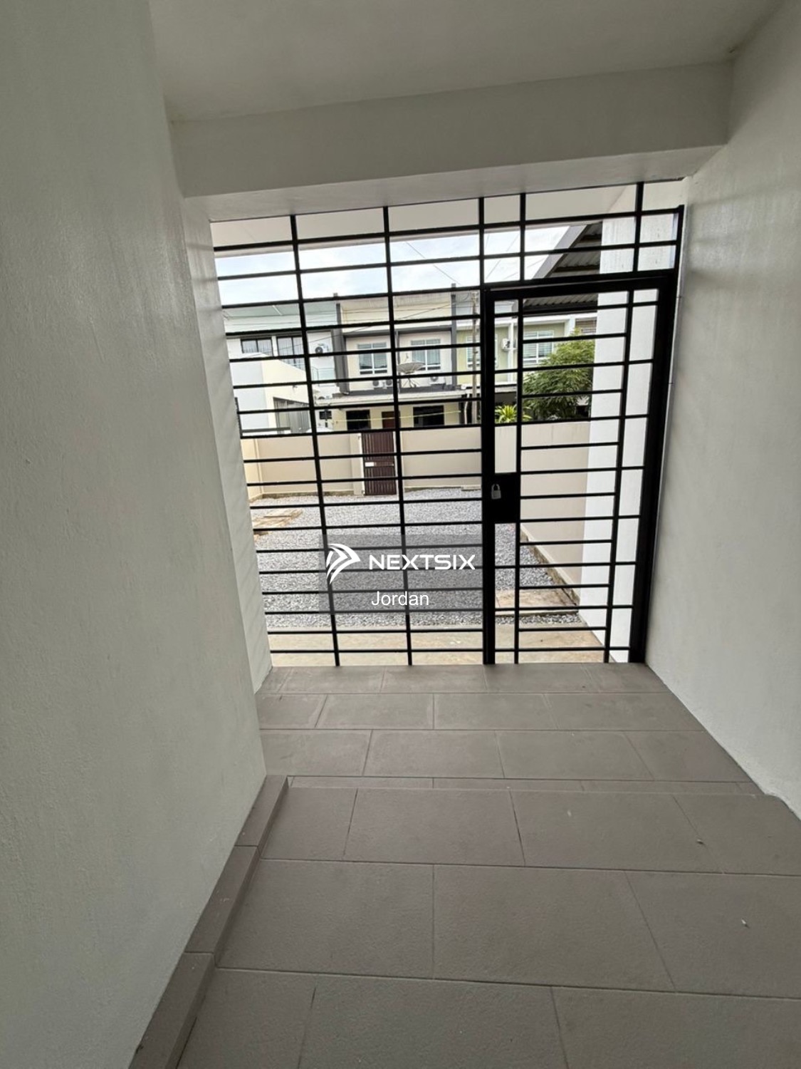 2-sty Terrace/Link House For Sale in Kuching Sarawak - Image 7