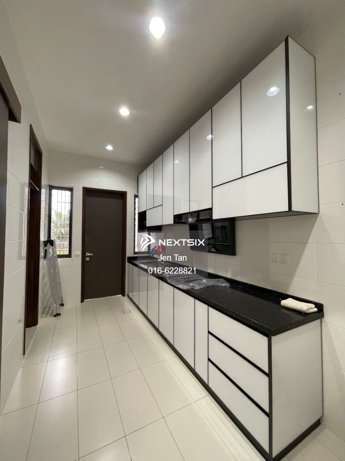 Semi-detached House For Rent in Telok Panglima Garang Selangor