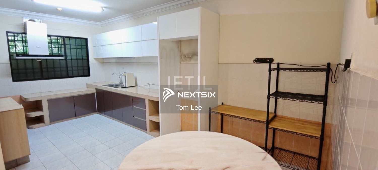 2-sty Terrace/Link House For Sale in Klang Selangor - Image 2