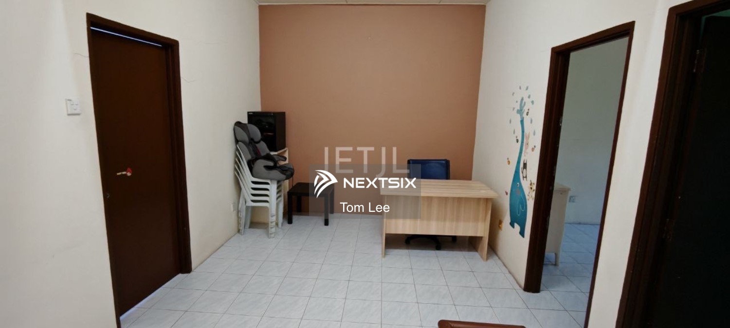 2-sty Terrace/Link House For Sale in Klang Selangor - Image 8