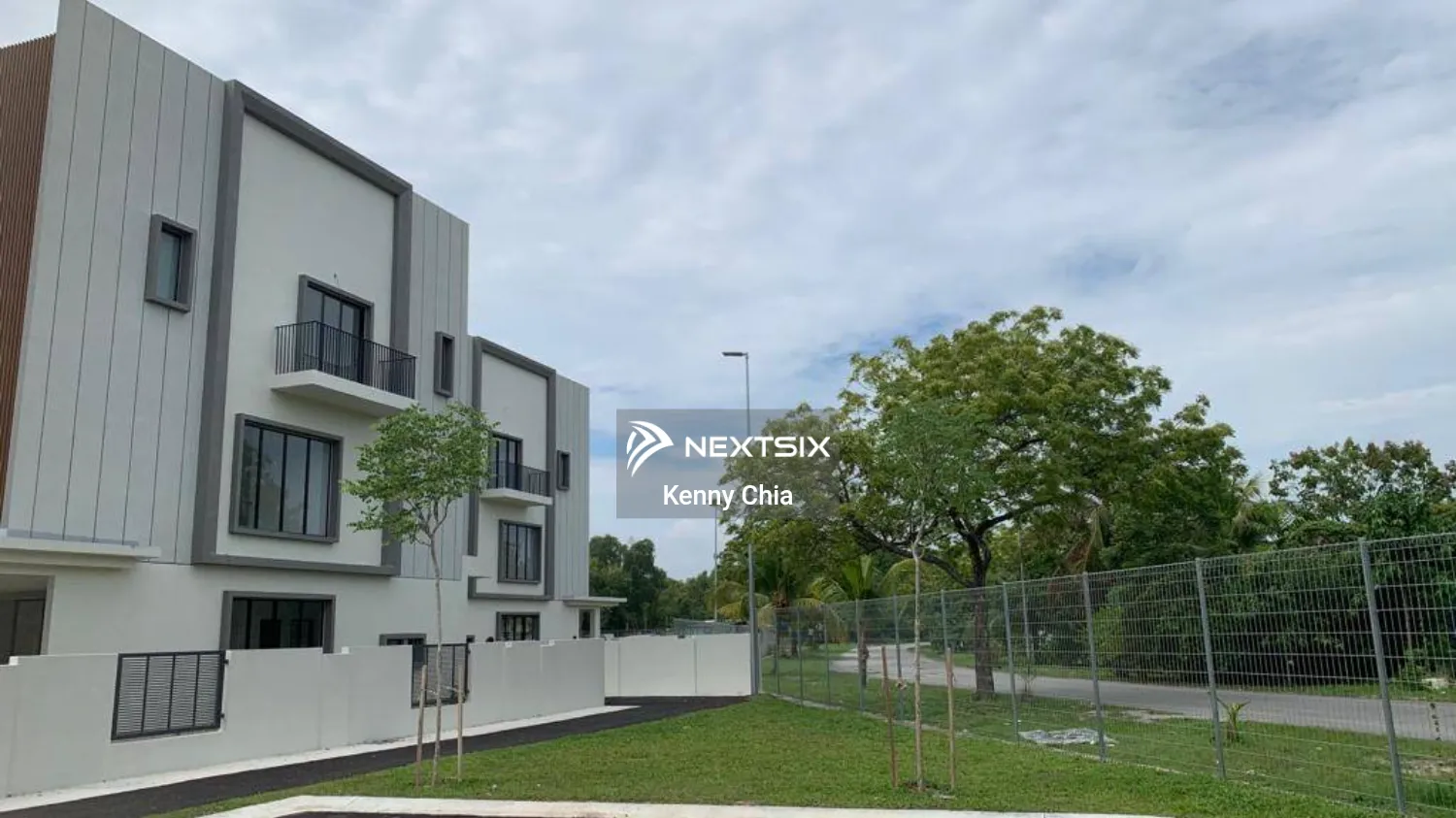 3-sty Terrace/Link House For Sale in Puchong Selangor