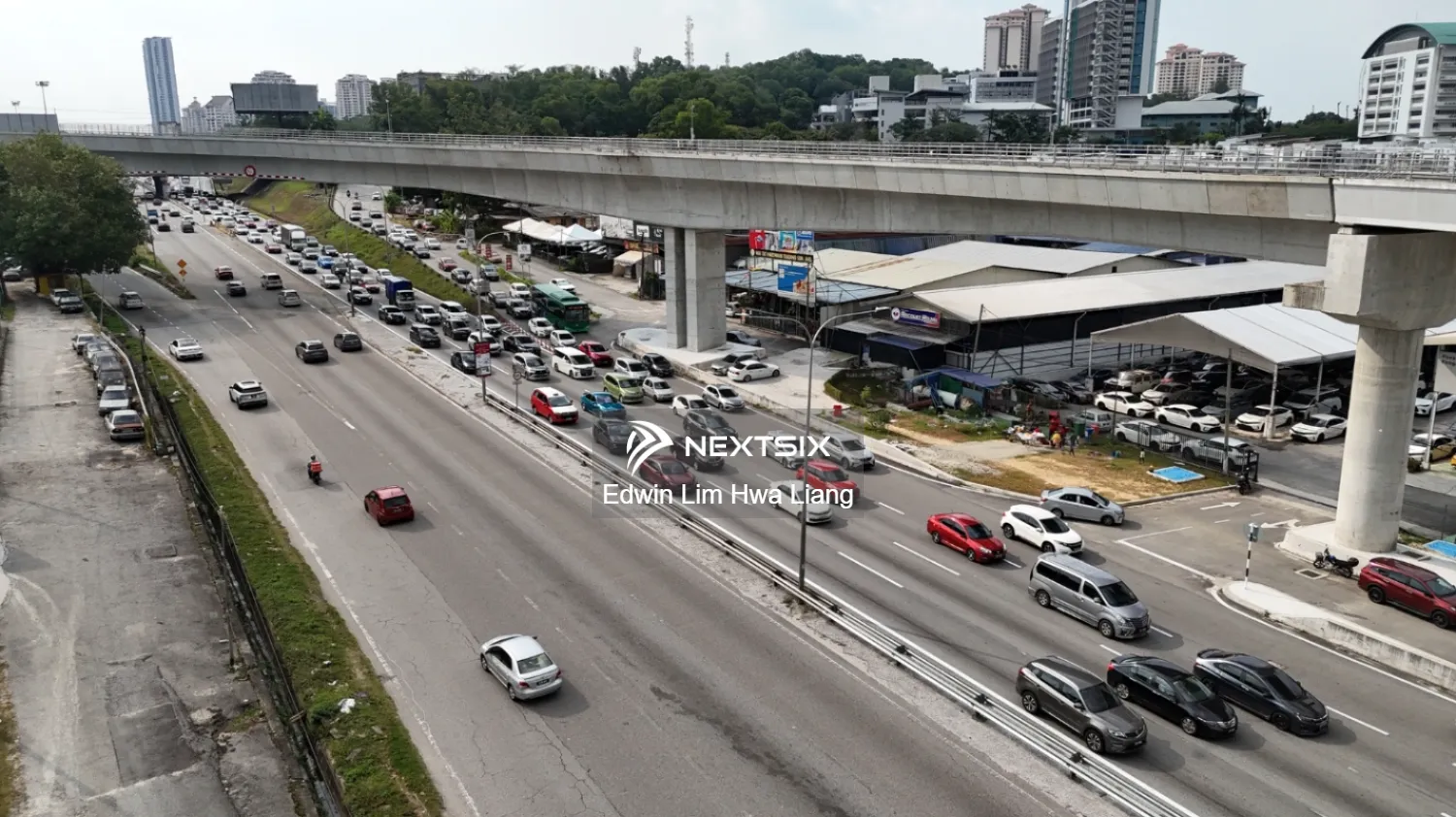 Commercial Bungalow For Rent in Kayu Ara Selangor - Image 3