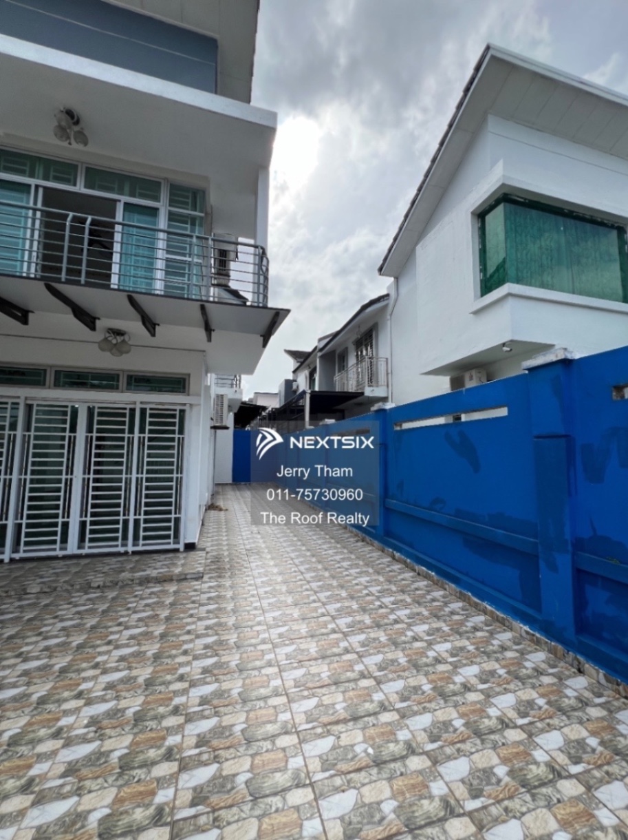 Bungalow For Sale in Skudai Johor - Image 4